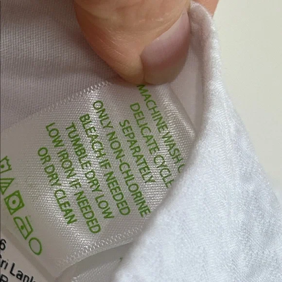 LILLY PULITZER Buttercup Shorts in Resort White Size 2 - Picture 13 of 14